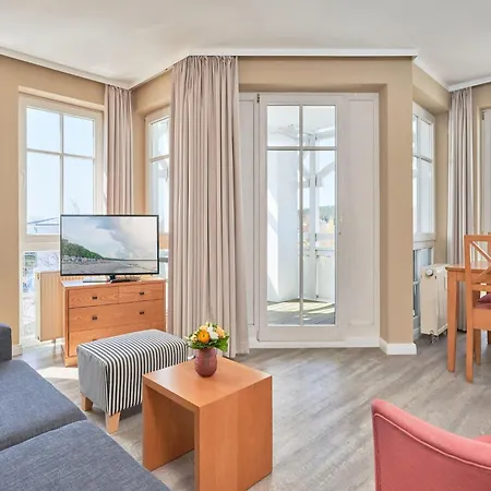 Schoene Mit Wanne Und Grossem Balkon In Lejlighed *