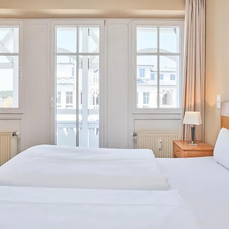 Schoene Mit Wanne Und Grossem Balkon In Sellin (Rugen)
