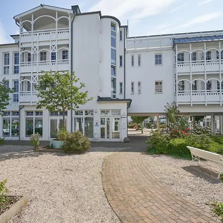 Schoene Mit Wanne Und Grossem Balkon In Sellin (Rugen)