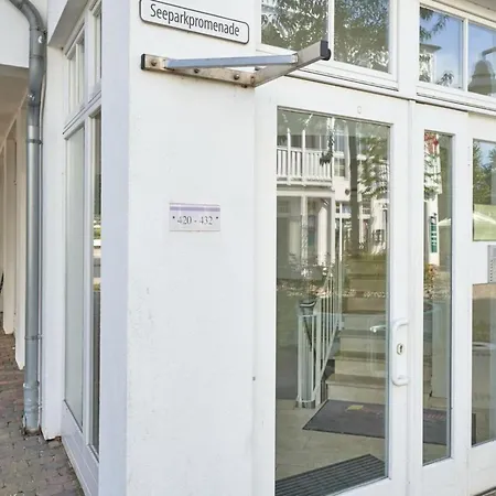 Schoene Mit Wanne Und Grossem Balkon In Sellin (Rugen)